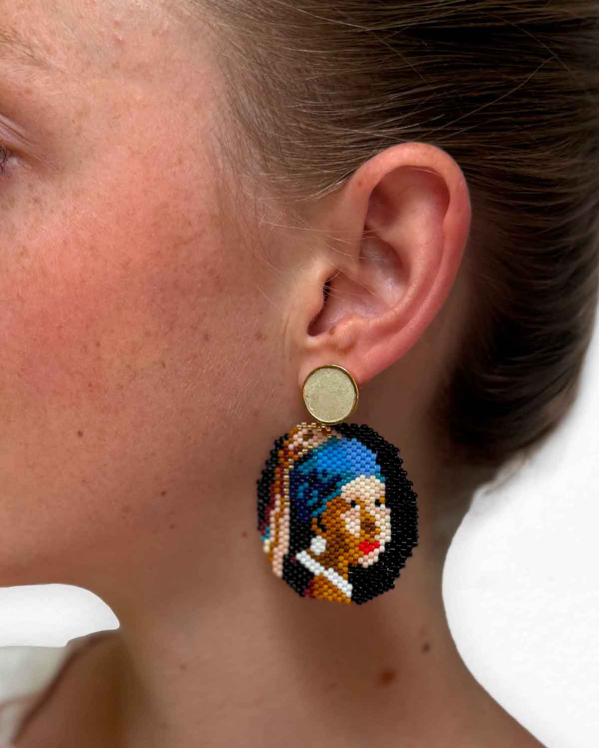 The Girl With a Pearl Earrings